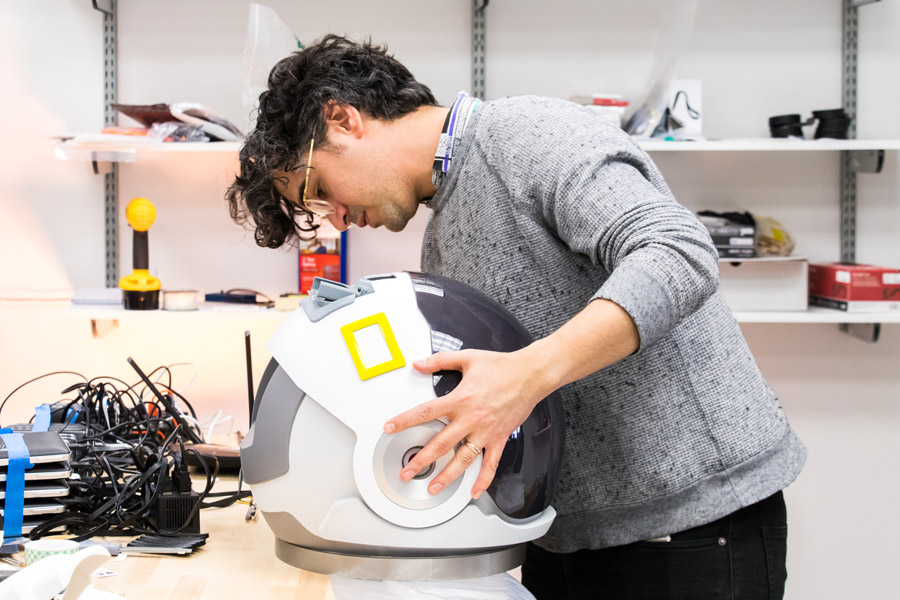 VR Helmet - Simulated Astronaut Experience