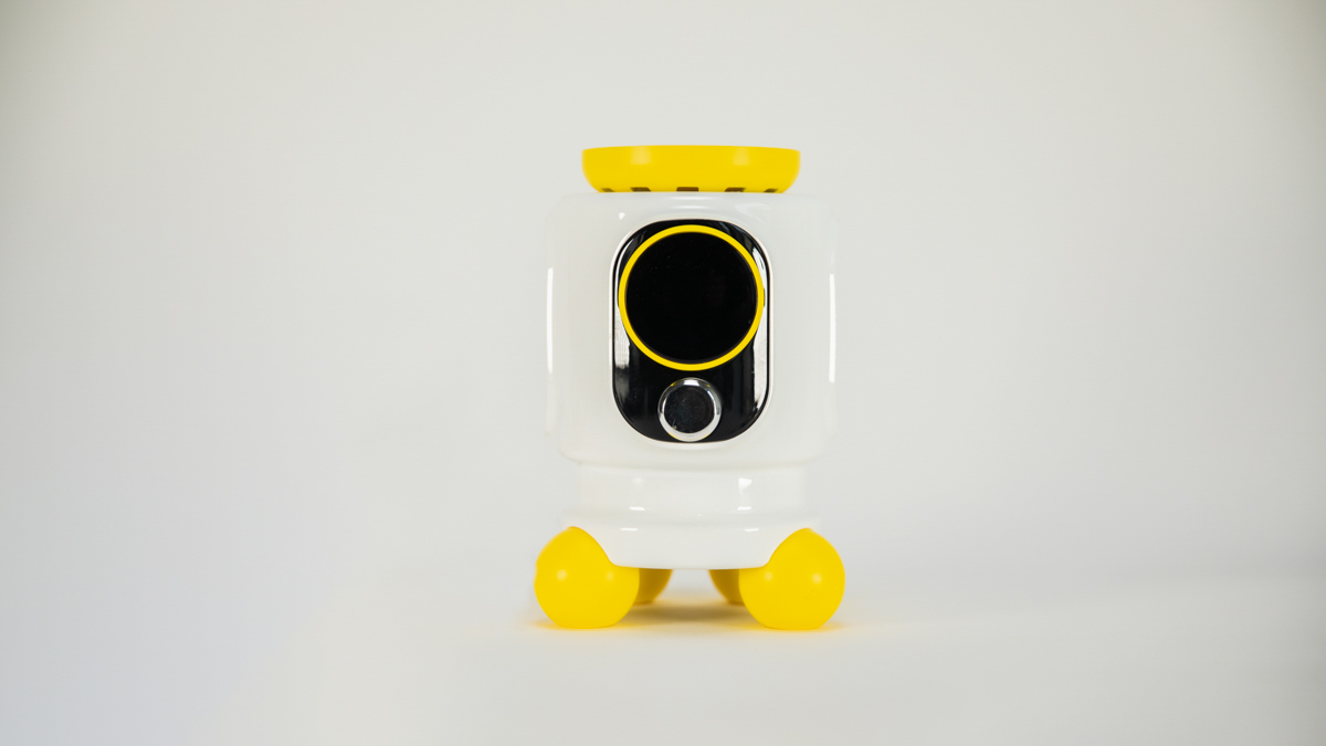 Jules - An AI-Enabled Speaker and Projector for Children